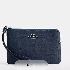 Coach Corner Zip Signature Jacquard Wristlet NWT